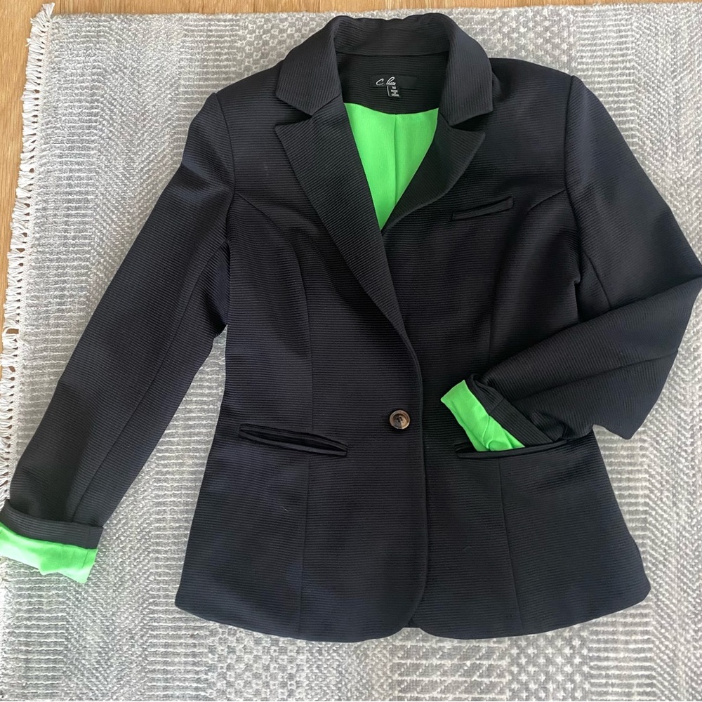 Black blazer by C.Luce with kiwi green lining.